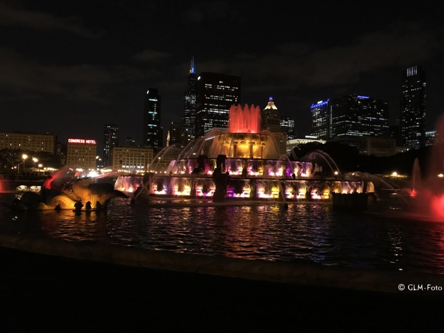 IL-2017-08-08-ChicagoBuckinghamFountain-5637