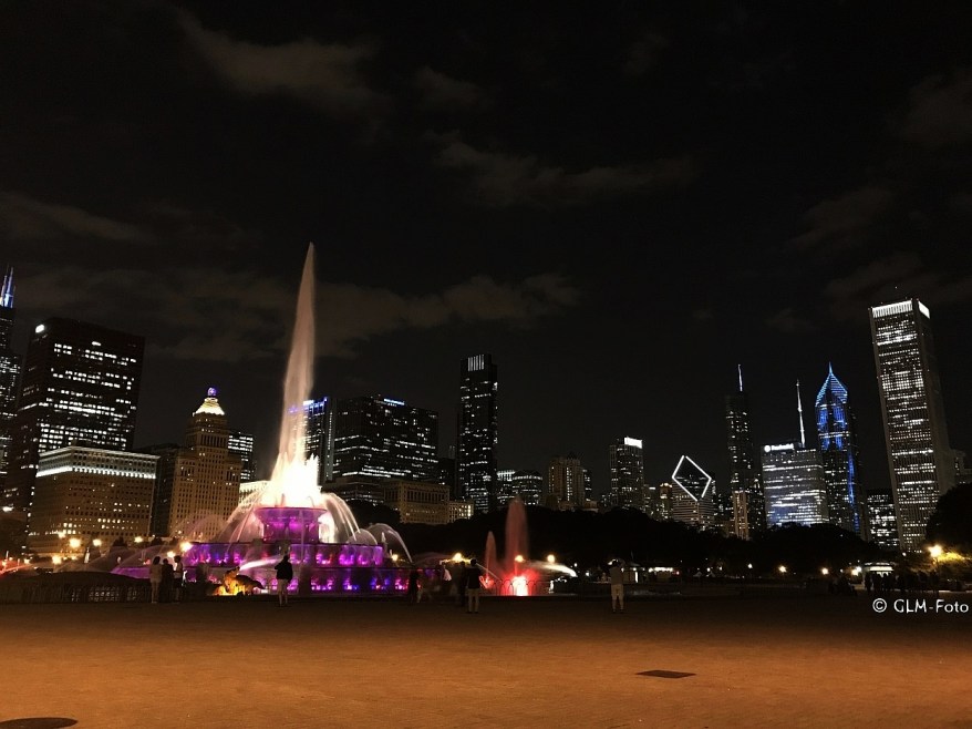 IL-2017-08-08-ChicagoBuckinghamFountain-5642
